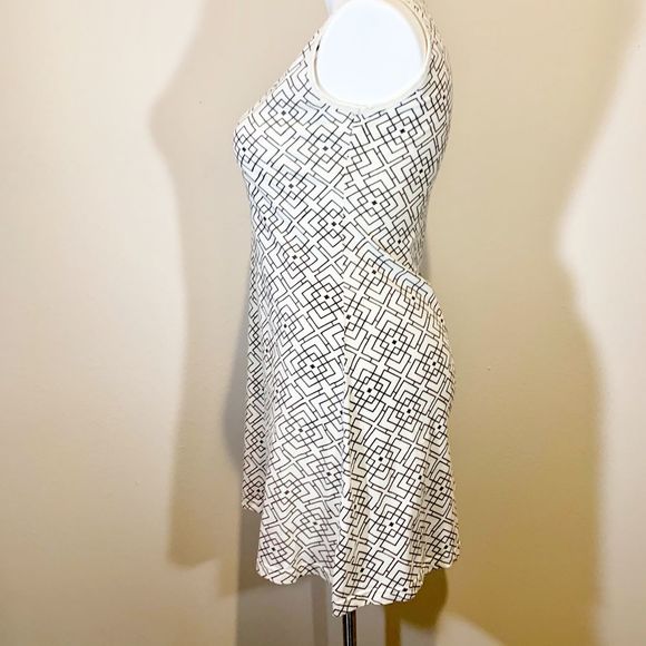 Ark Imports Geometric Printed Dress - Picture 3 of 6